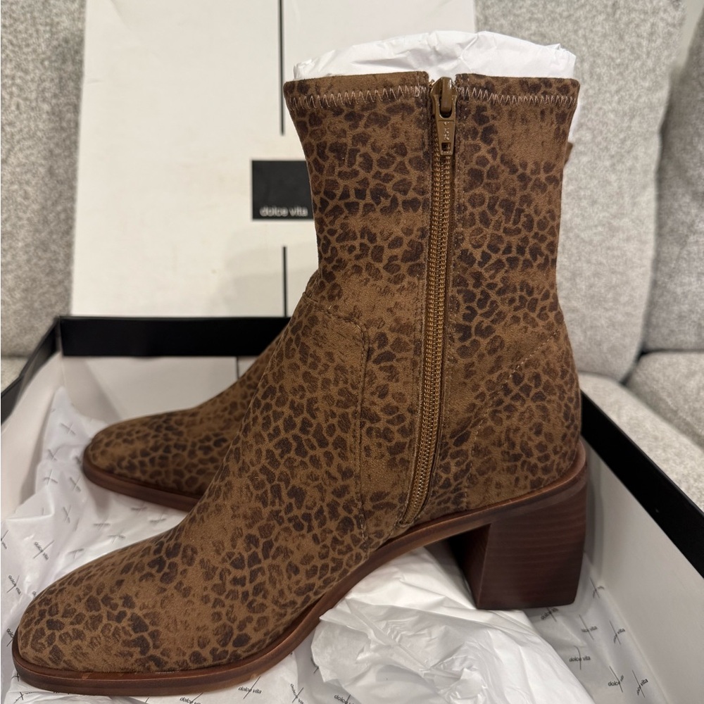 Dolce Vita Leopard Print Heeled Boots - Picture 2 of 4